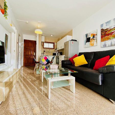 Orange And White Apartment In Yumbo San Bartolomé Extérieur photo