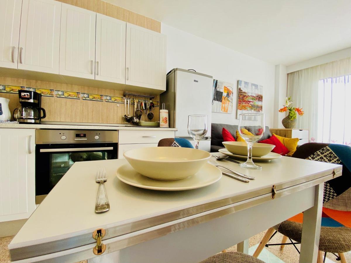Orange And White Apartment In Yumbo San Bartolomé Extérieur photo