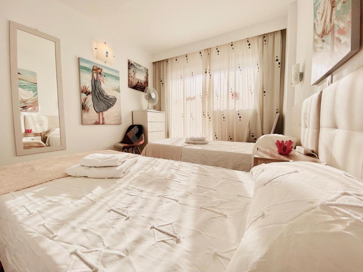 Orange And White Apartment In Yumbo San Bartolomé Extérieur photo