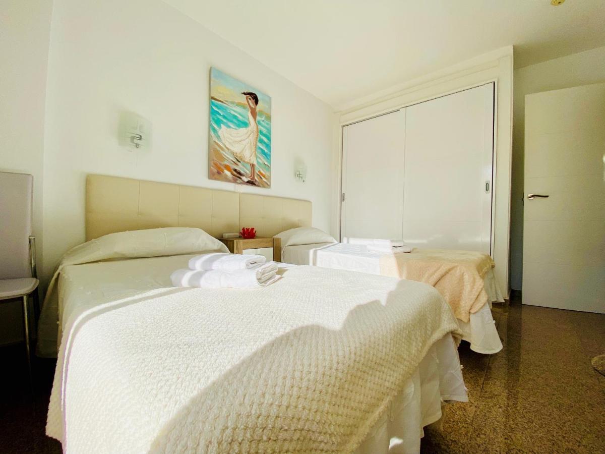 Orange And White Apartment In Yumbo San Bartolomé Extérieur photo
